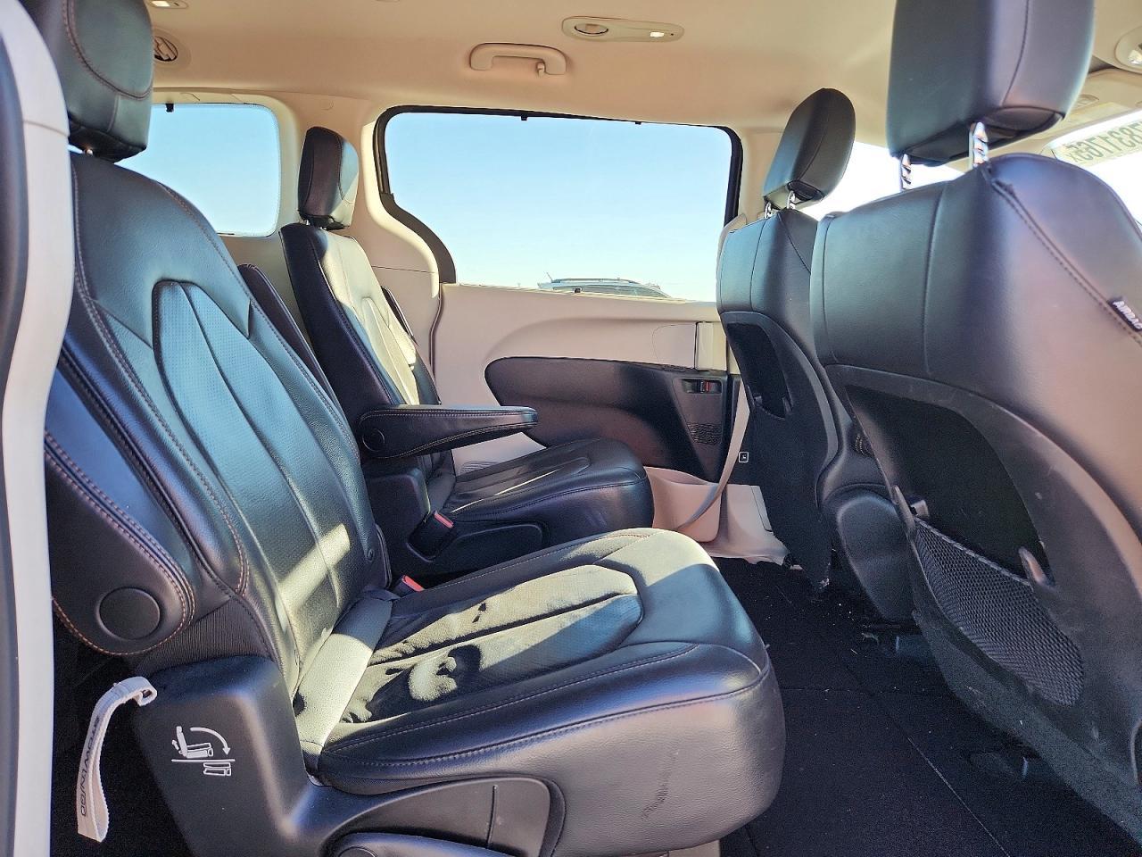2018 Chrysler Pacifica Touring l