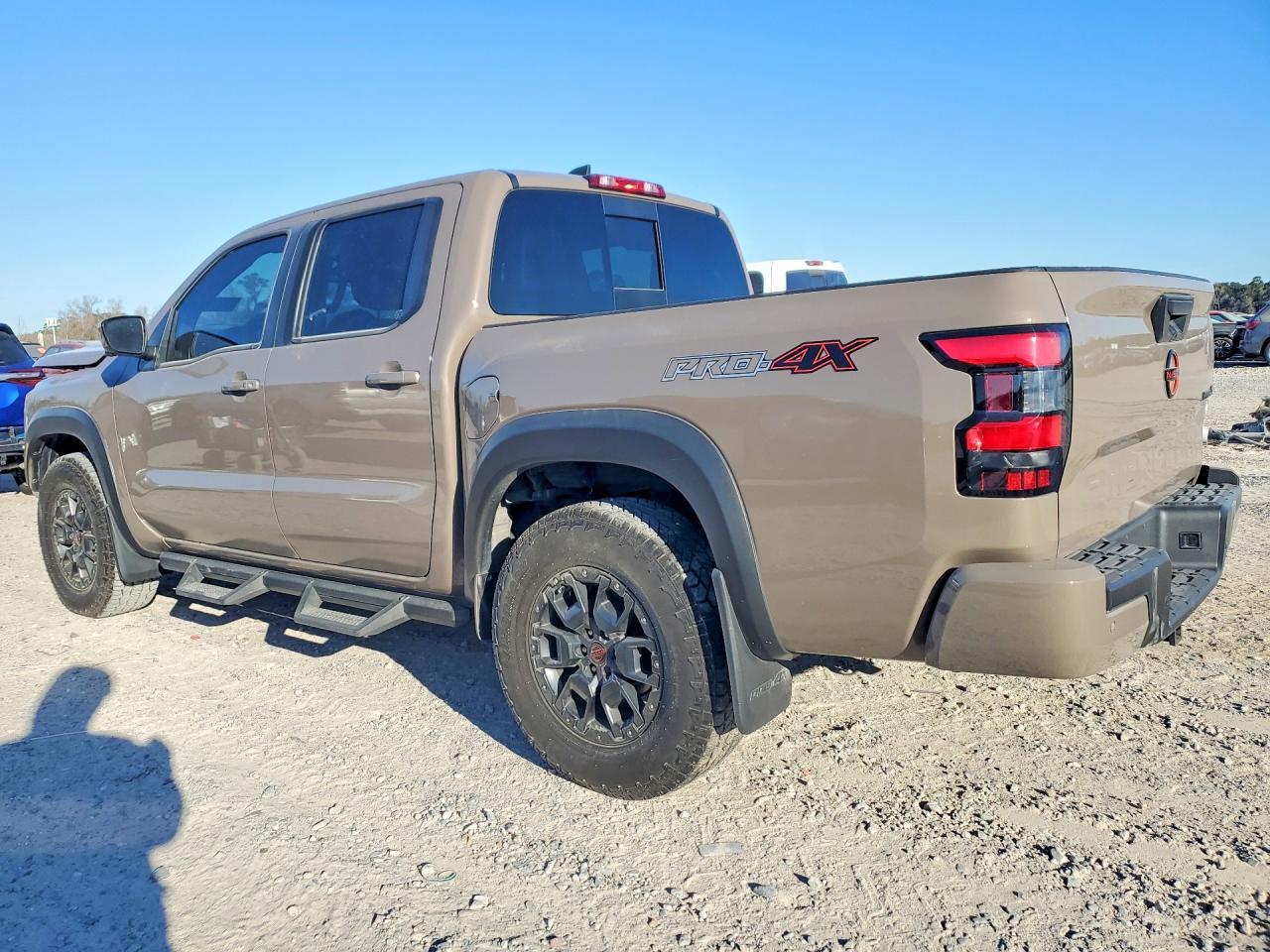 2024 Nissan Frontier s