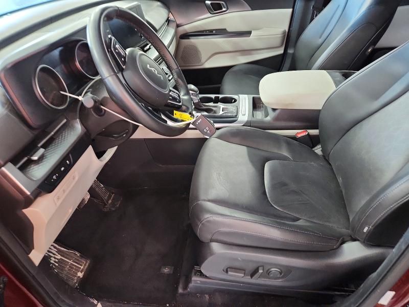 2024 KIA Carnival lx