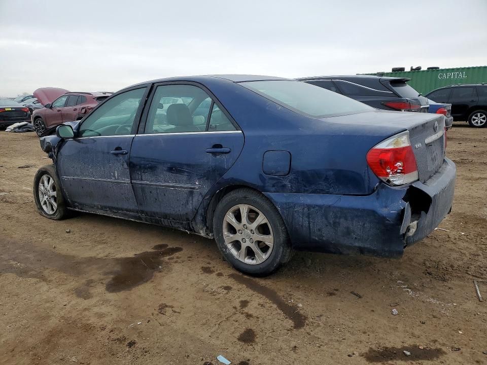 2005 Toyota Camry le