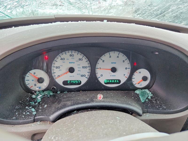 2002 Chrysler Town & Country lx