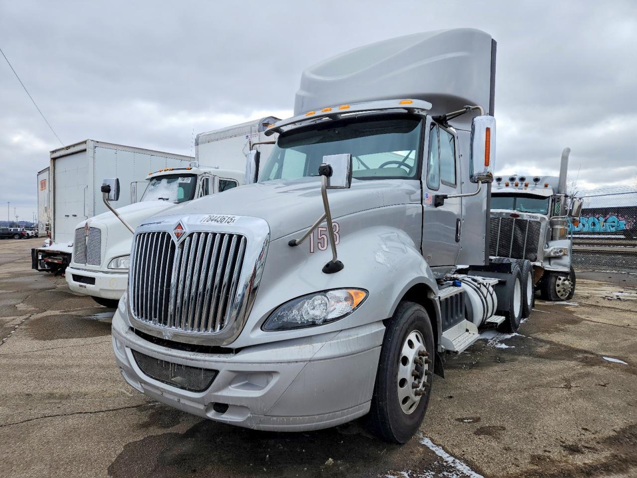 2017 International LF687 Semi Truck