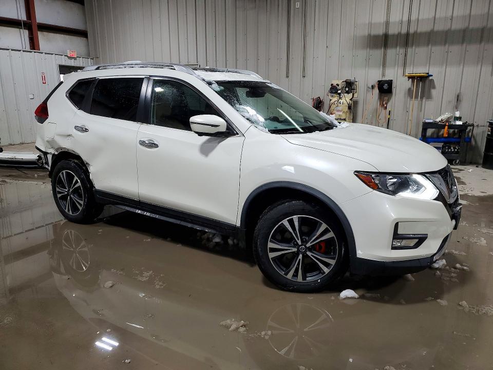 2019 Nissan Rogue sv
