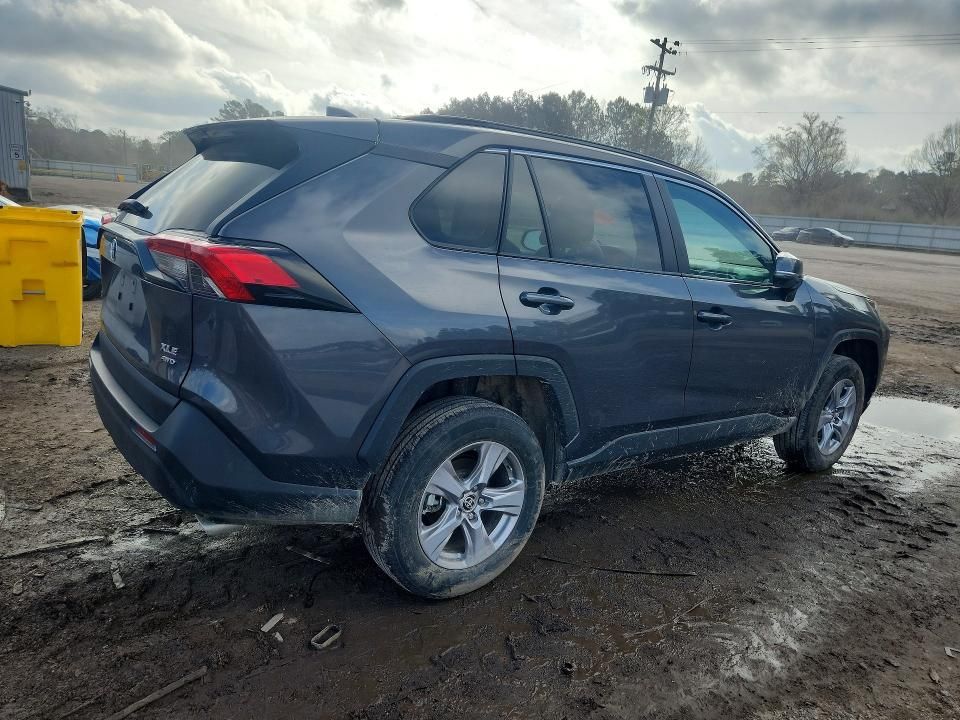 2025 Toyota Rav4 xle