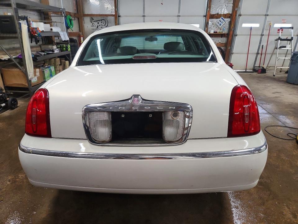 2001 Lincoln Town car Executive