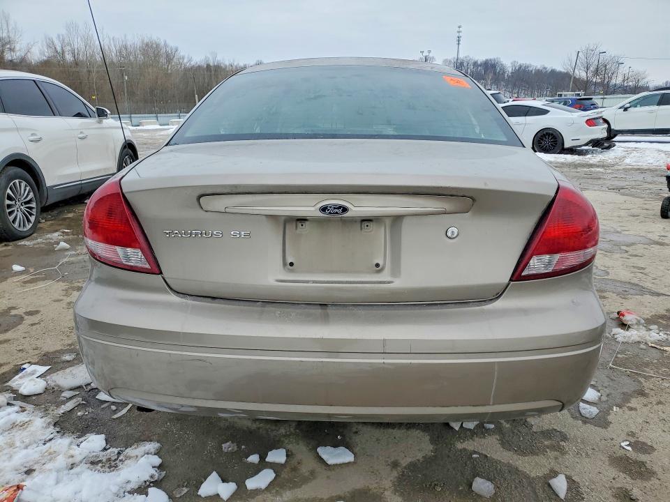 2006 Ford Taurus se