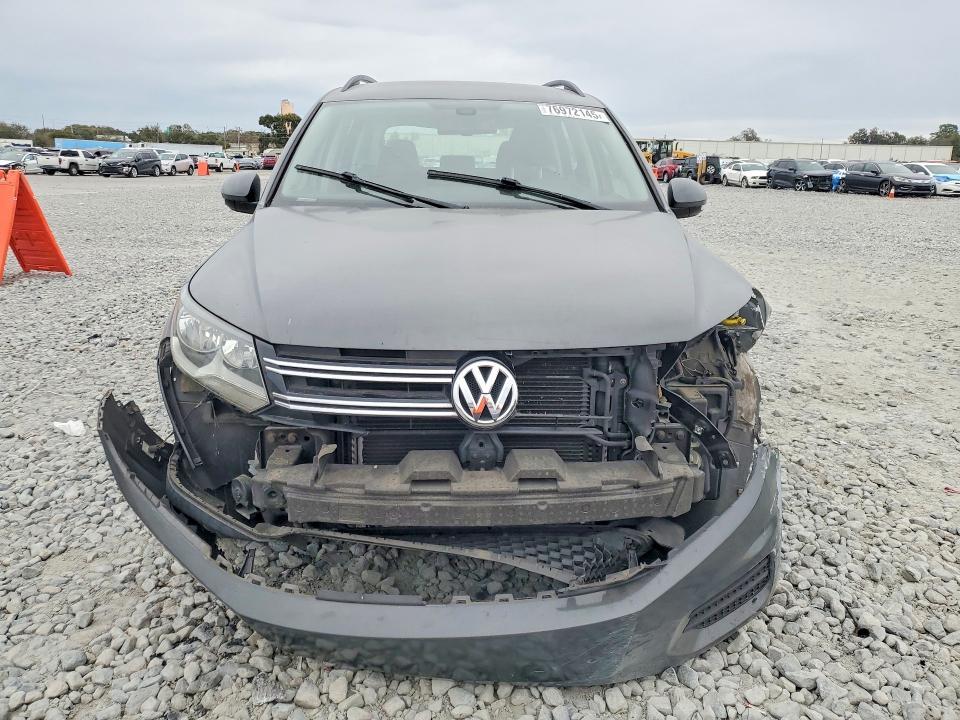 2016 Volkswagen Tiguan s