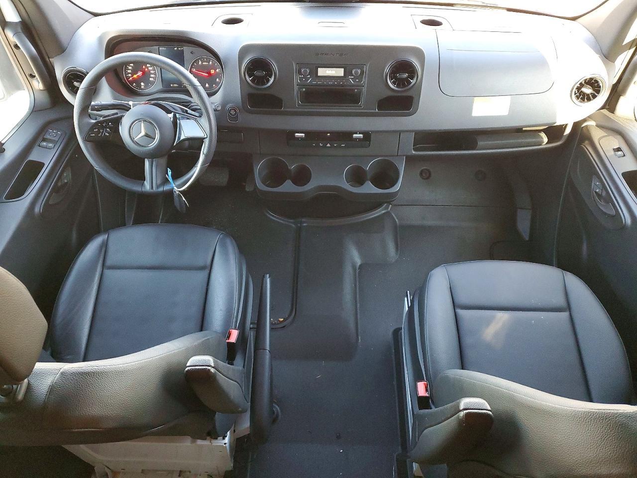 2025 Mercedes-Benz 2025 Mercedes Benz Sprinter 2500 Delivery Van