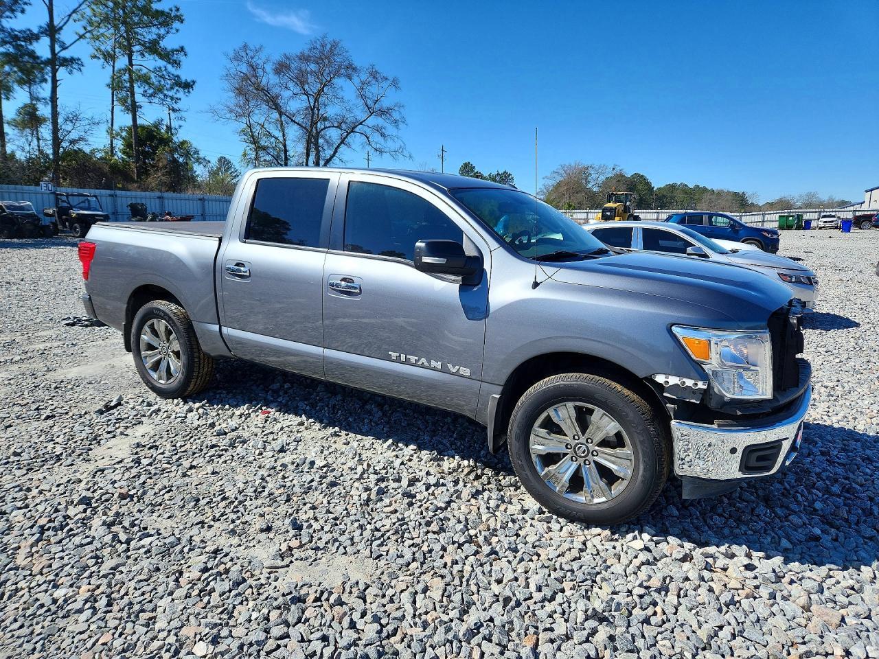 2018 Nissan Titan SV