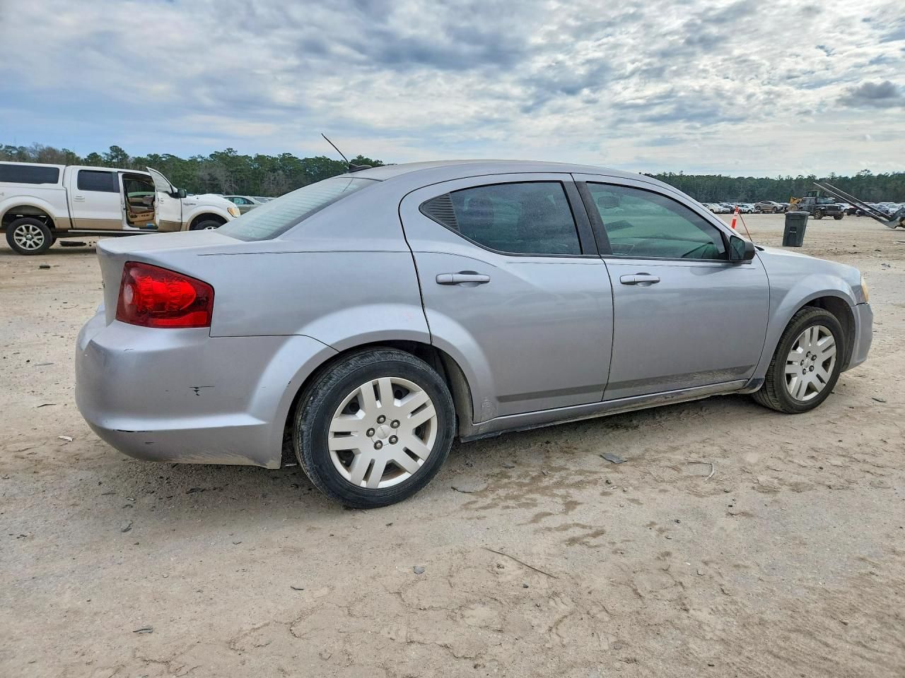 2013 Dodge Avenger se