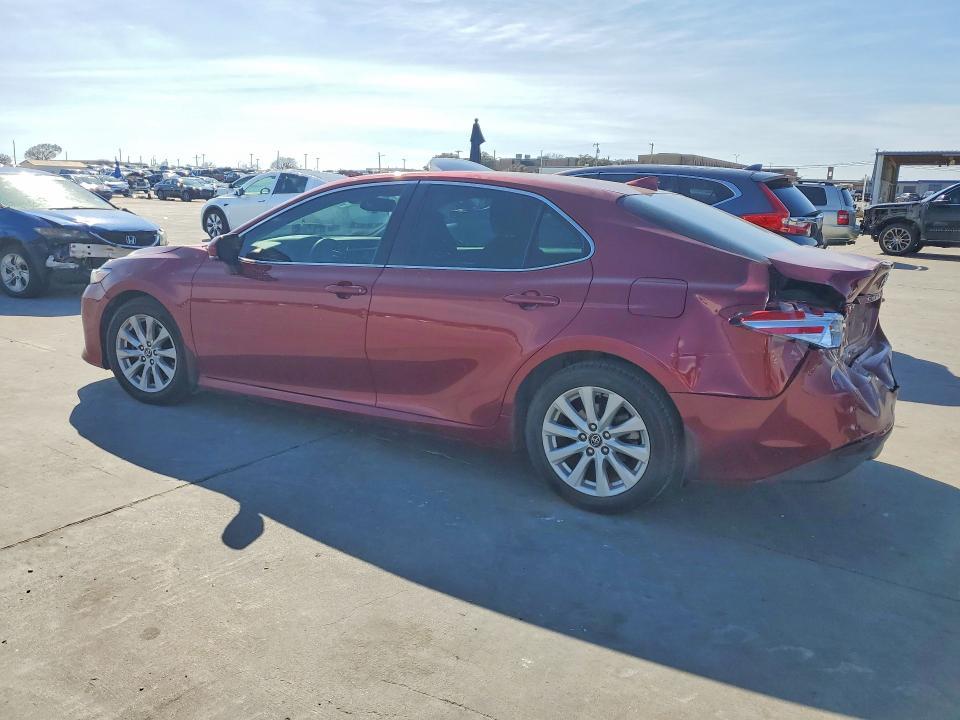 2020 Toyota Camry le