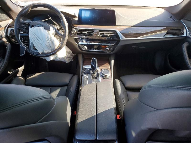 2020 BMW 530 xi