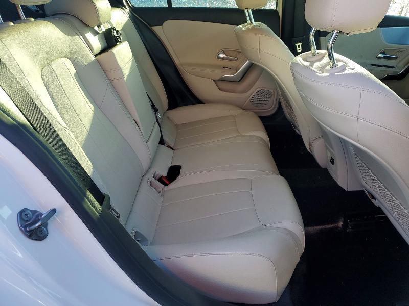 2021 Mercedes-Benz A 220