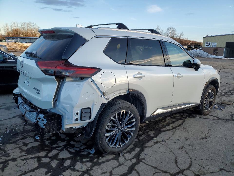 2025 Nissan Rogue Platinum