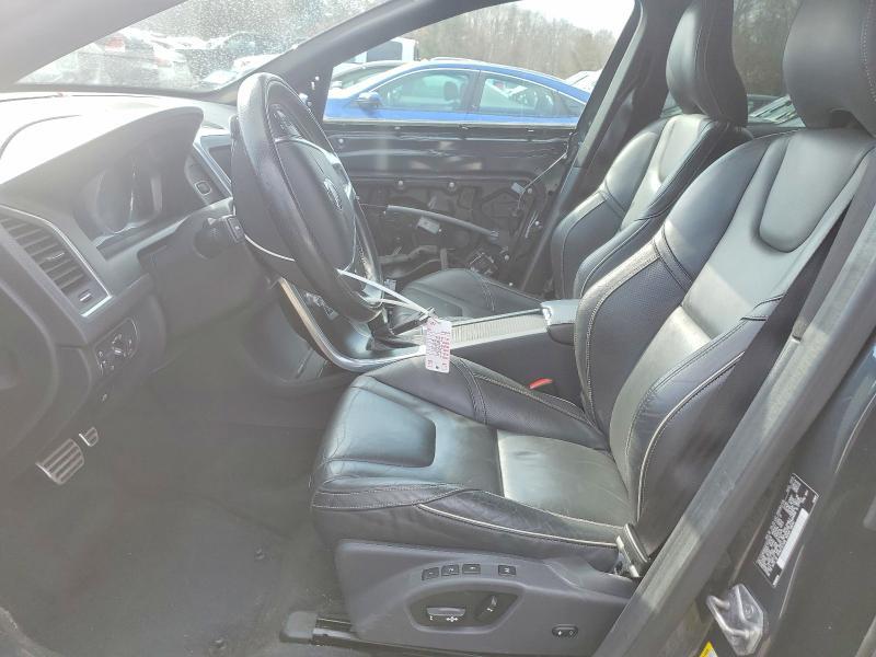 2015 Volvo Xc60 T6 R-design Platinum
