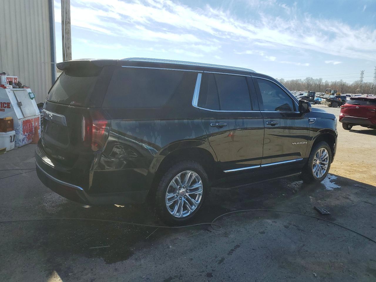 2021 GMC Yukon slt