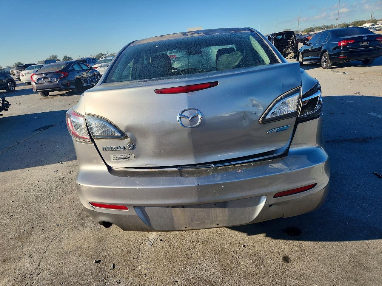 2013 Mazda 3 I