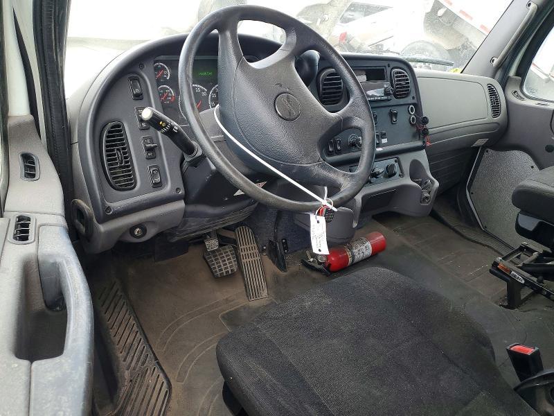 2024 Freightliner Business Class M2 BOX Truck