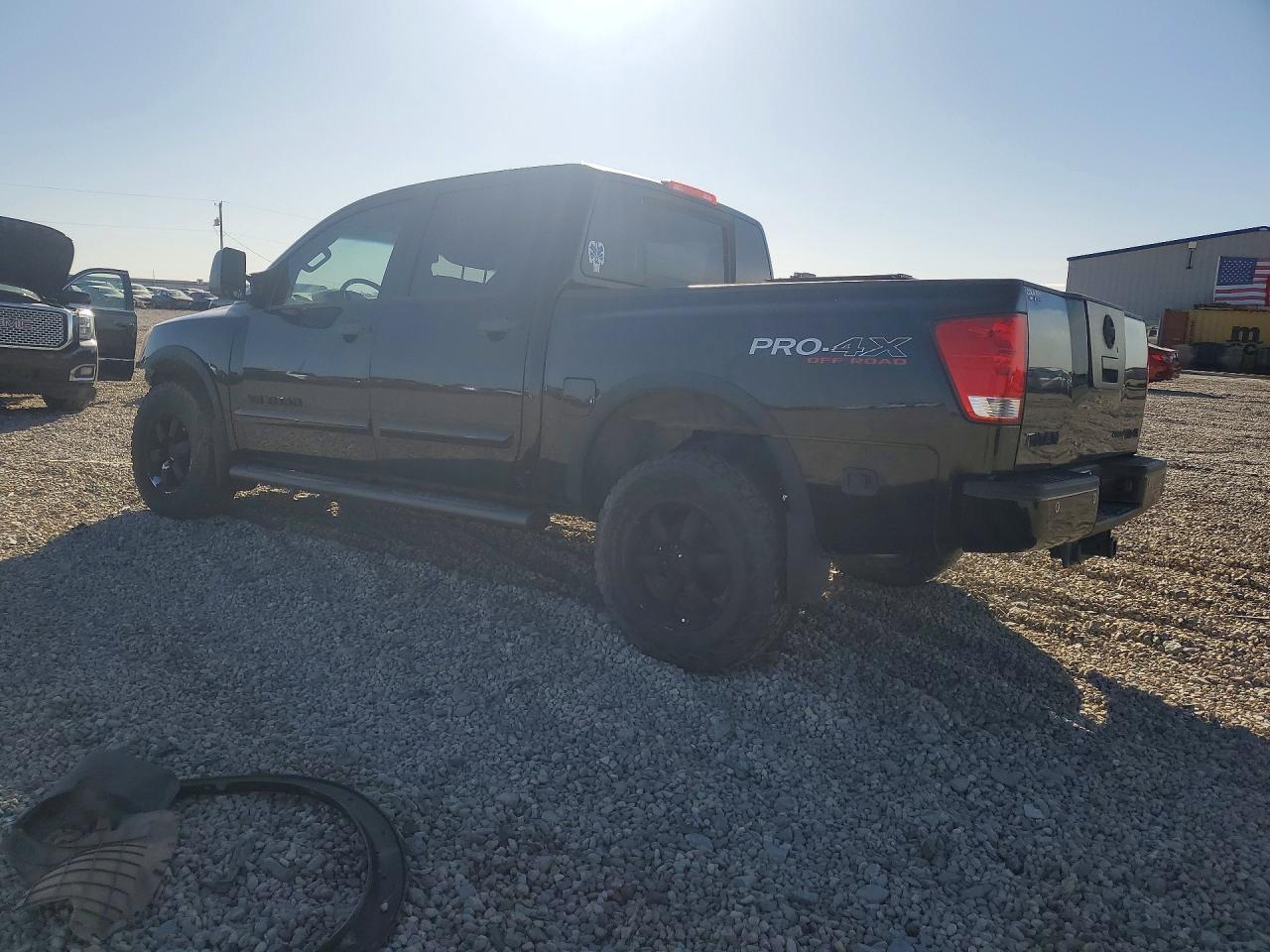 2012 Nissan Titan s