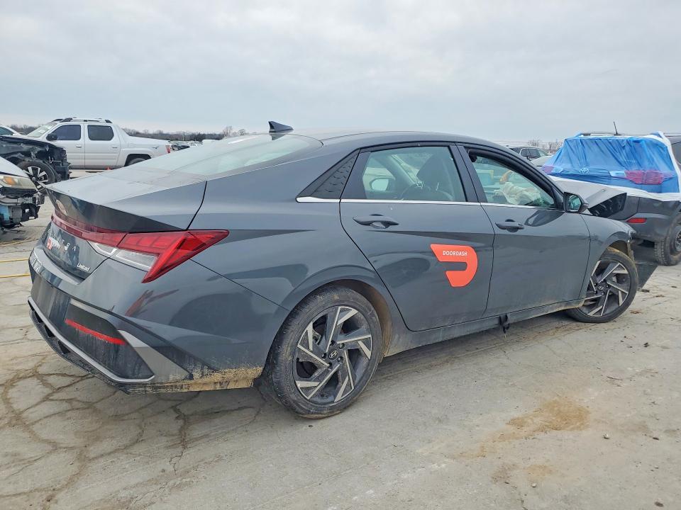 2025 Hyundai Elantra Limited