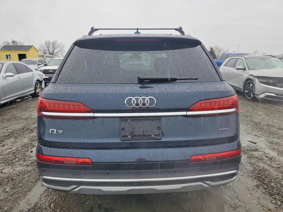 2023 Audi Q7 Premium Plus