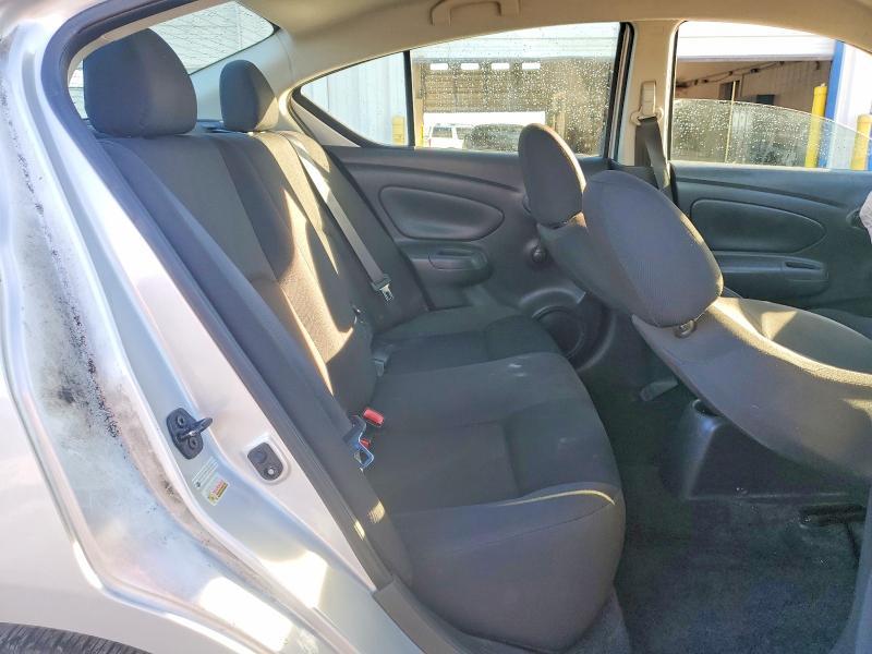 2018 Nissan Versa s Plus