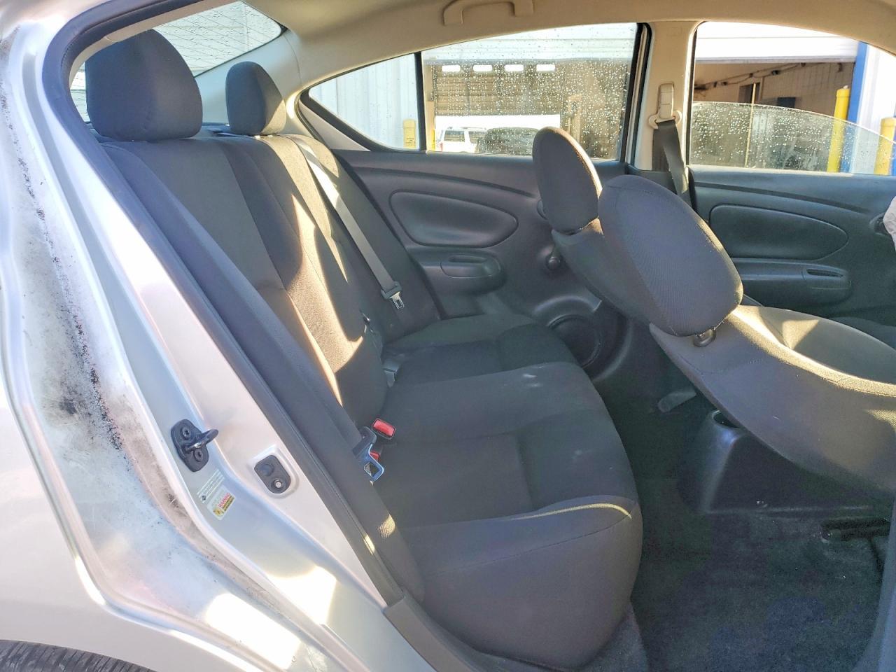 2018 Nissan Versa s Plus