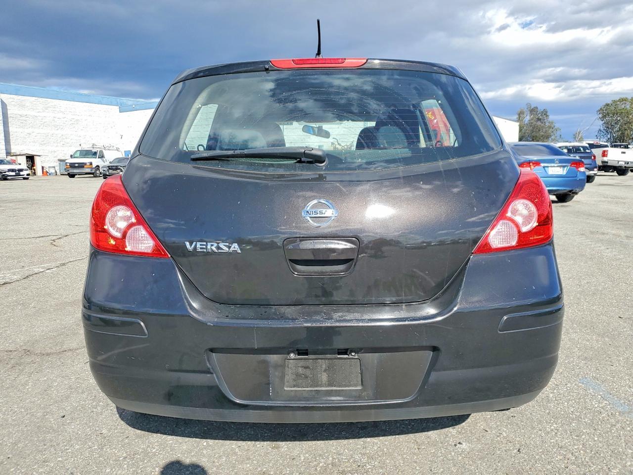 2012 Nissan Versa s