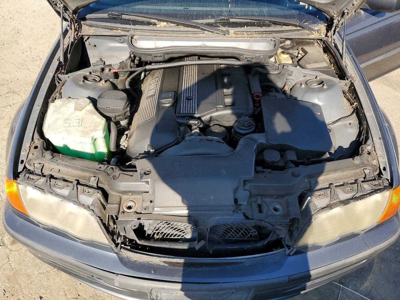 2001 BMW 330 i