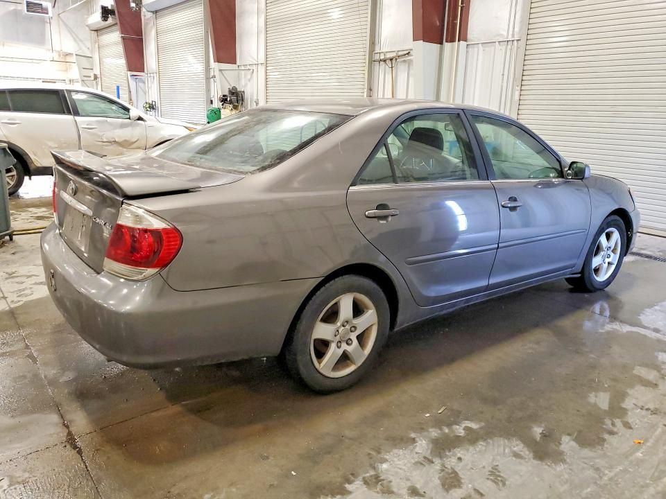 2006 Toyota Camry le