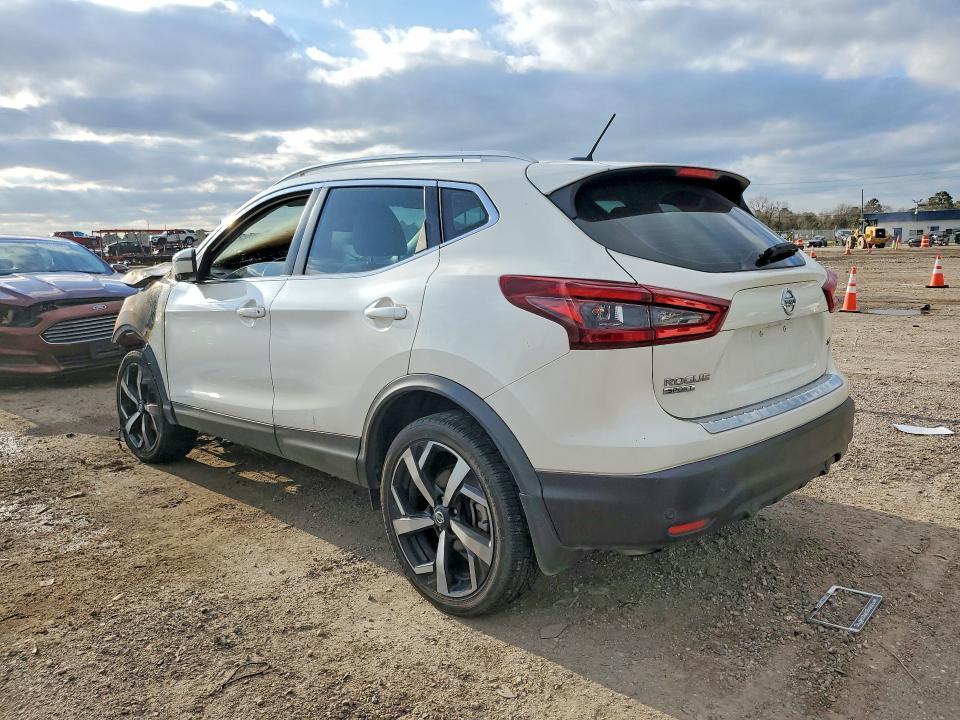 2022 Nissan Rogue Sport sl