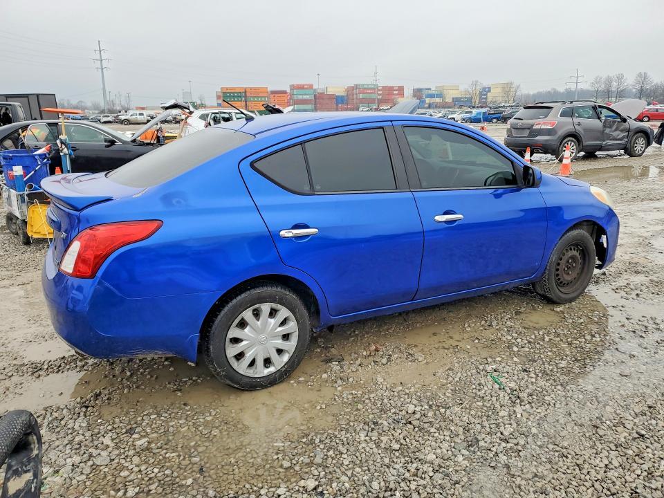 2013 Nissan Versa 1.6 s