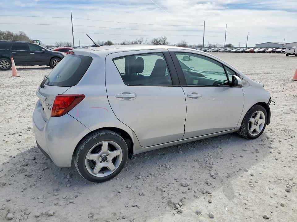 2015 Toyota Yaris 5-door le