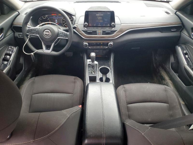 2023 Niss Altima