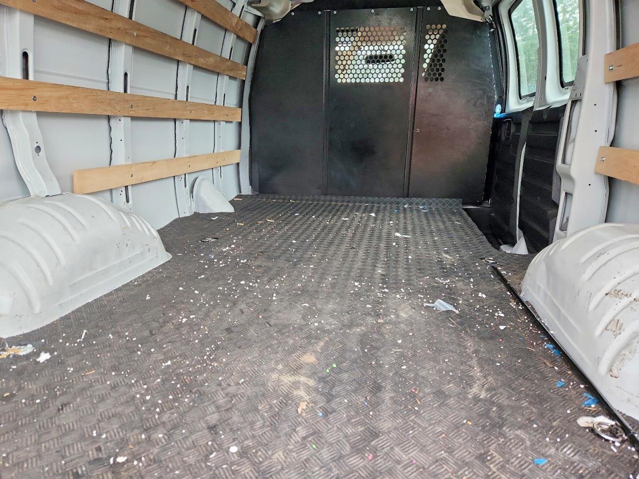 2024 Chevrolet Express G2500 Delivery Van