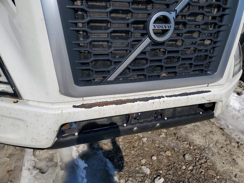 2020 Volvo VNR Semi Truck