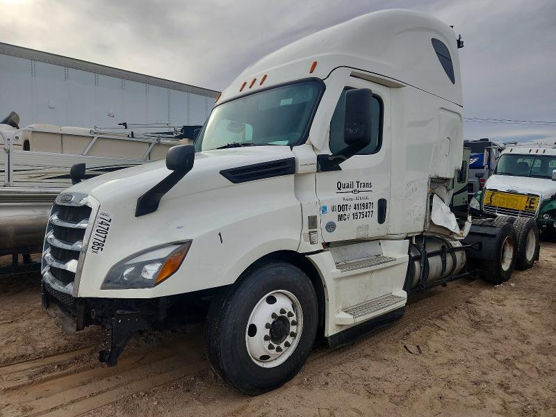 2021 Freightliner Cascadia 126