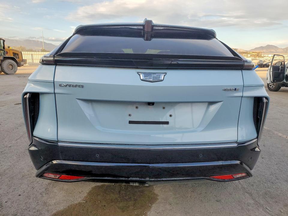 2024 Cadillac Lyriq Tech