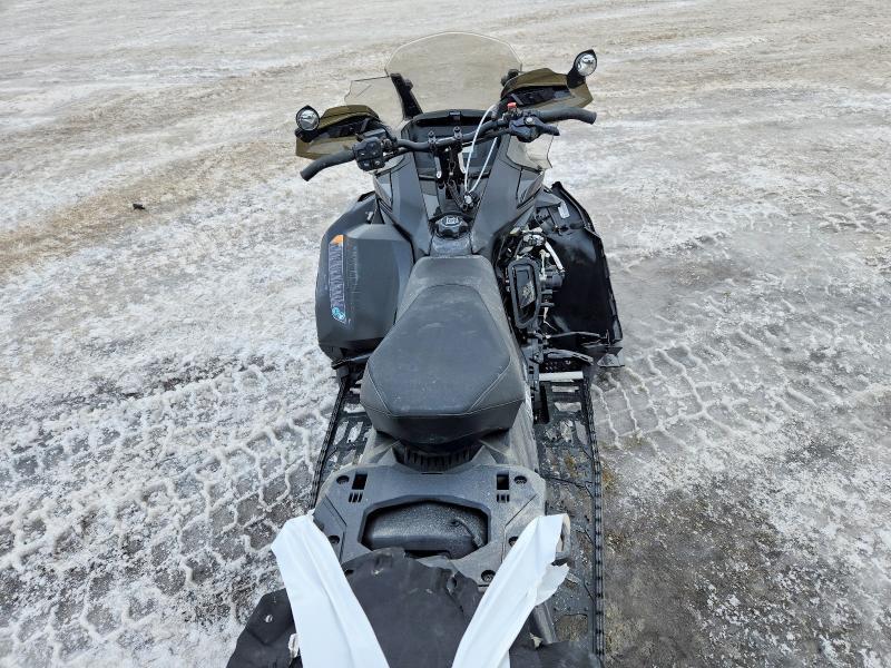2024 Skidoo Renegade Adrenaline