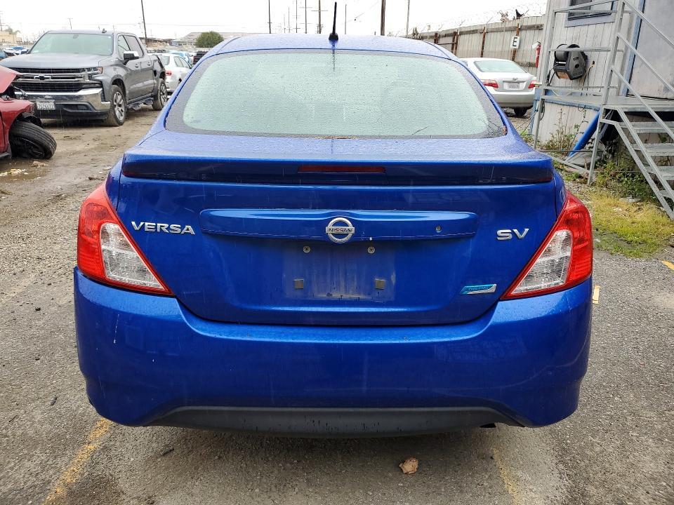 2015 Nissan Versa s