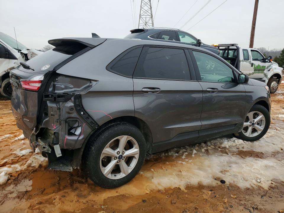 2022 Ford Edge se