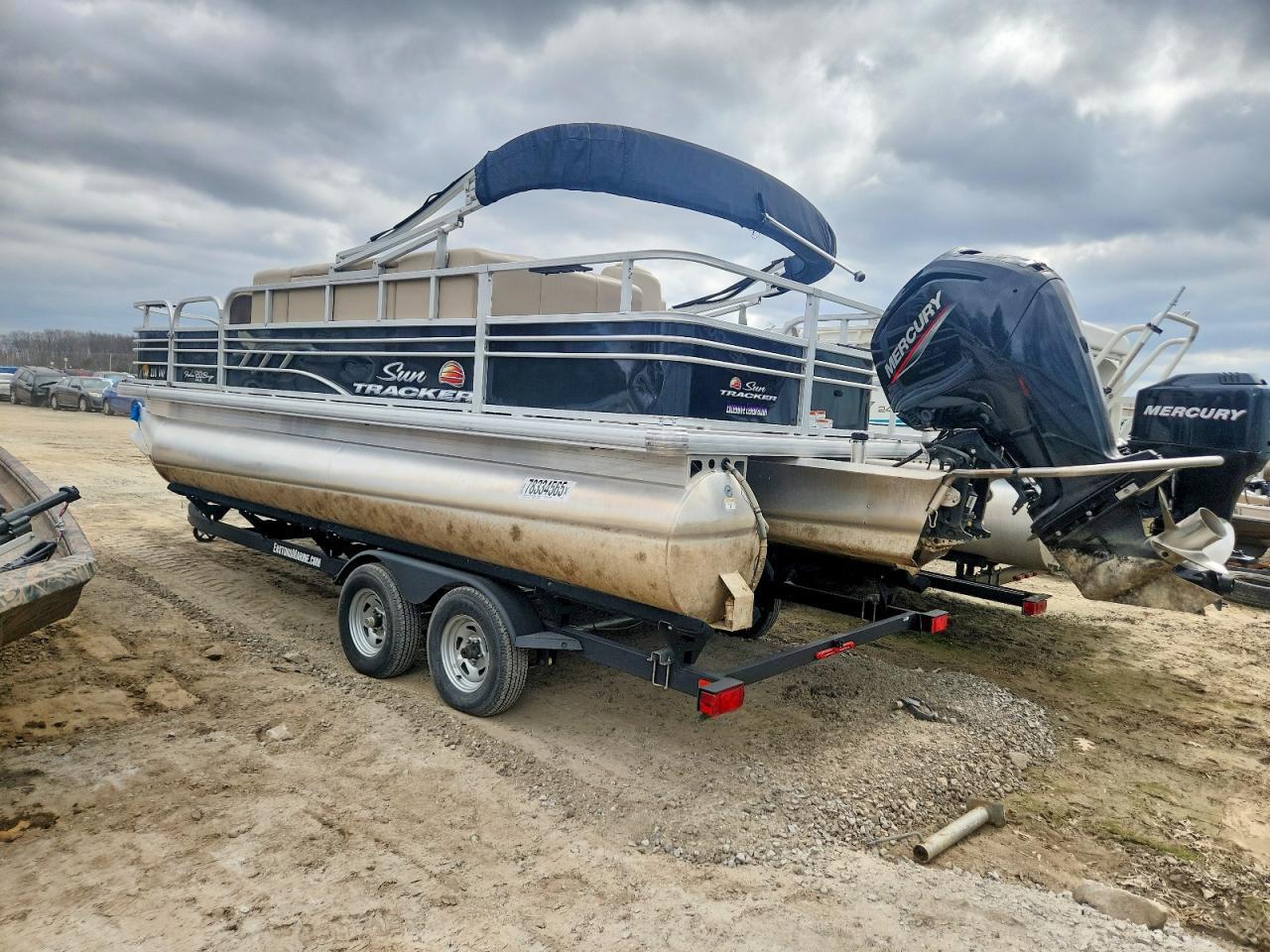 2021 Sun Tracker Boat-Pontoon Boat
