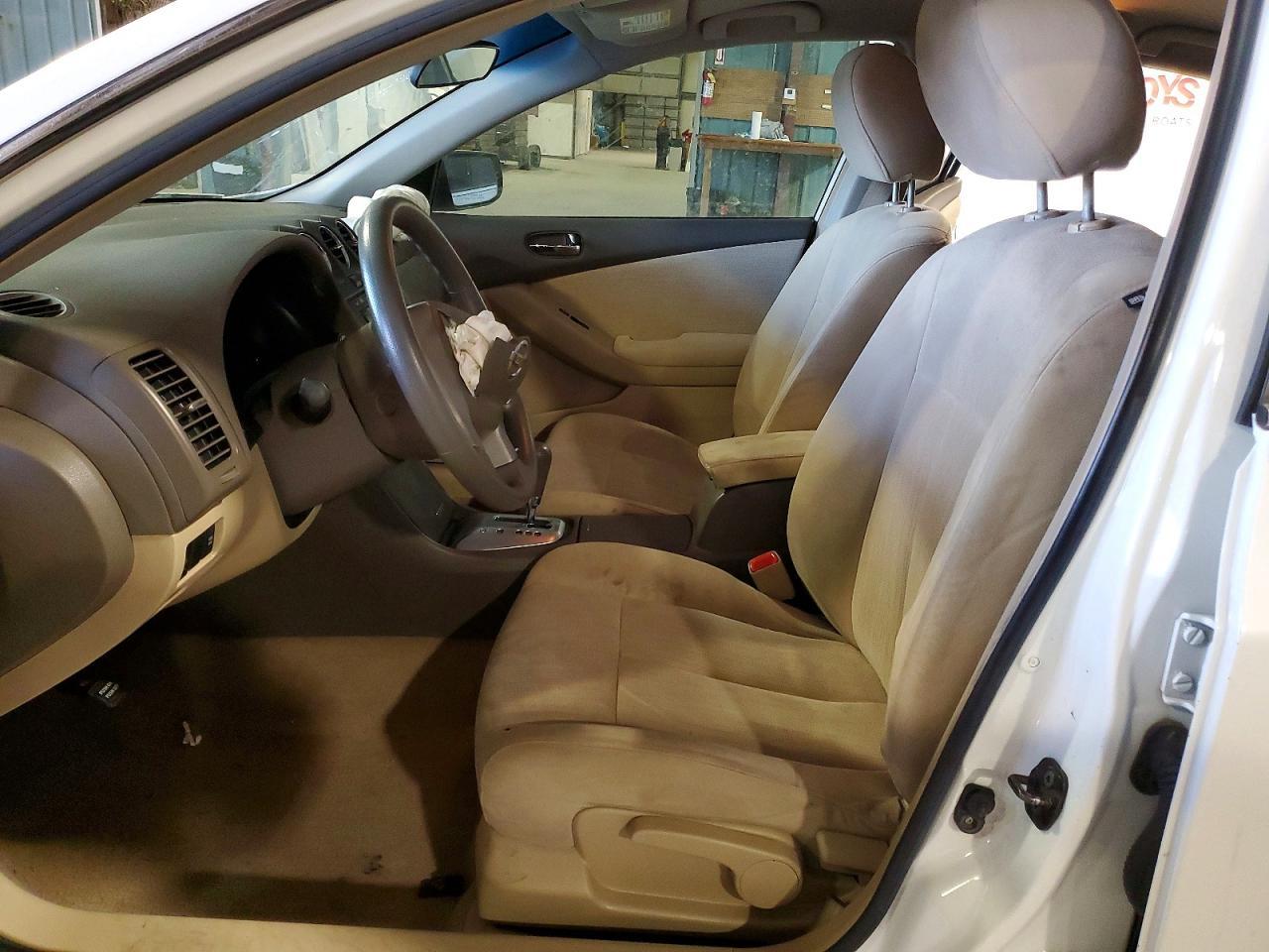 2010 Nissan Altima Base