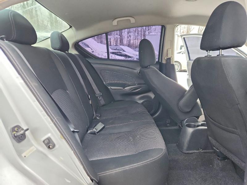 2019 Nissan Versa s