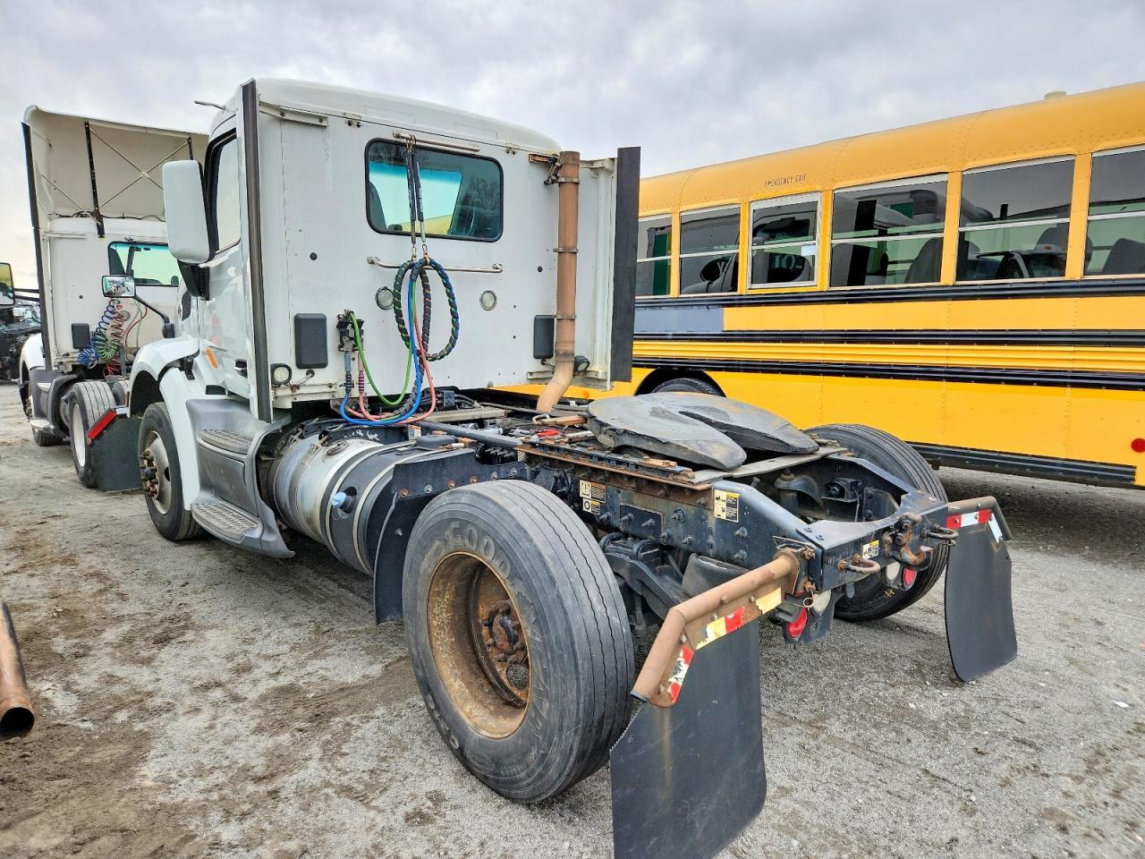 2018 Peterbilt 579 Semi Truck