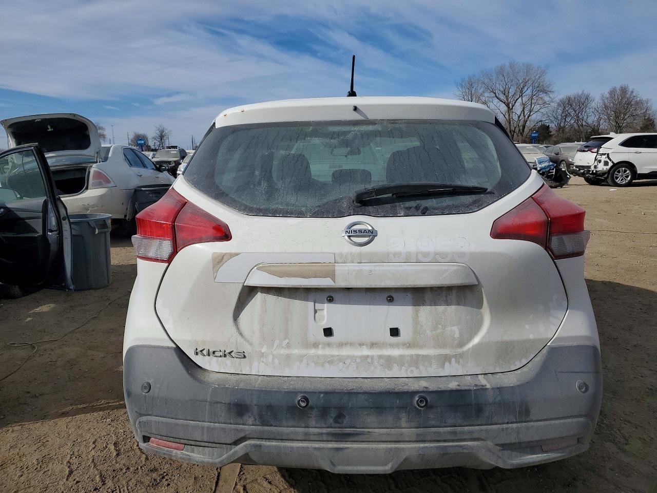 2020 Nissan Kicks s
