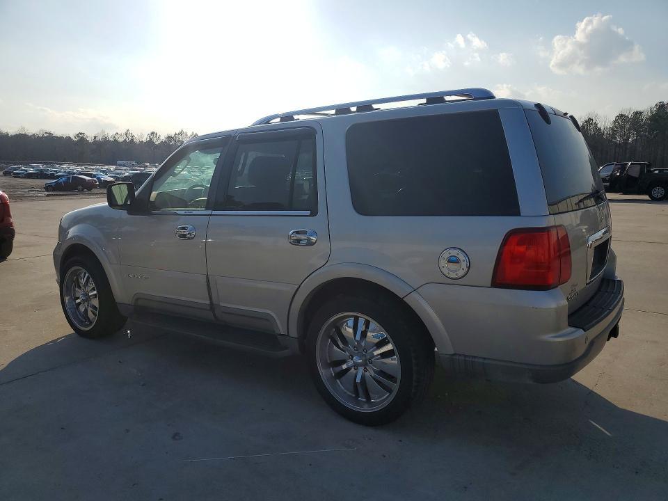 2004 Lincoln Navigator