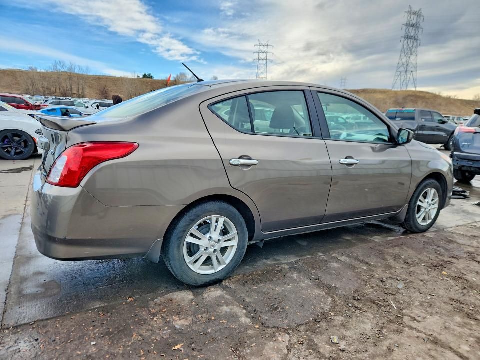 2015 Nissan Versa s