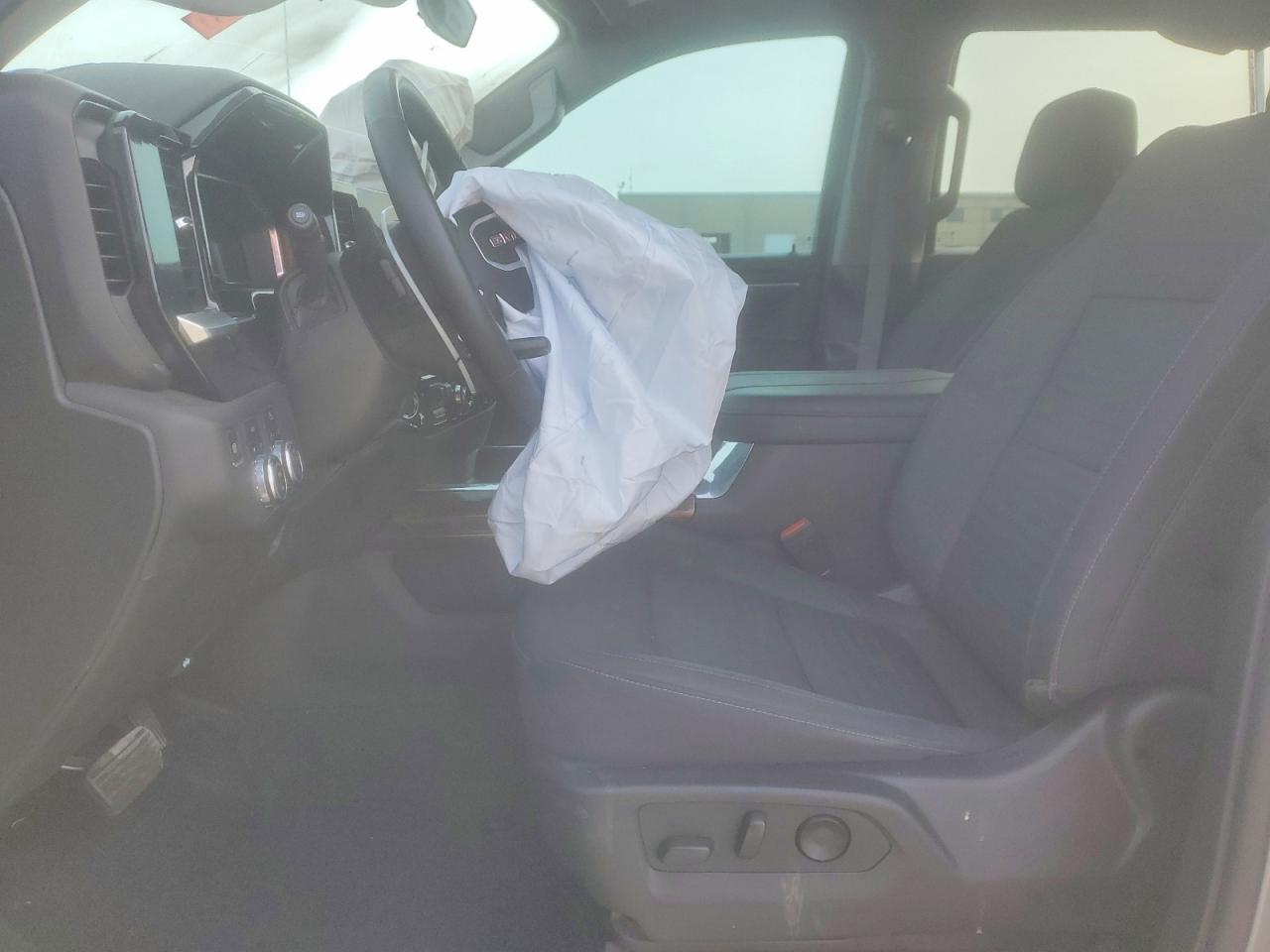 2024 GMC Sierra K1500 Elevation