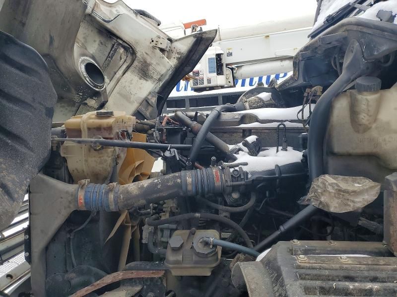 2009 Freightliner Columbia 120 Semi Truck